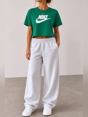 Nike Cropped Logo Tee Green Swoosh Crop Top Women’s Large